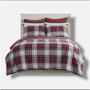 Levtex Home White Plaid Spencer Reversible Quilt, KING